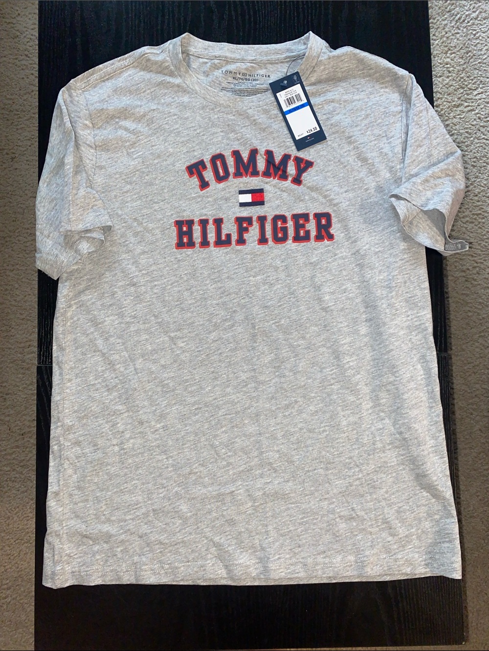 Tommy Hilfiger t shirt